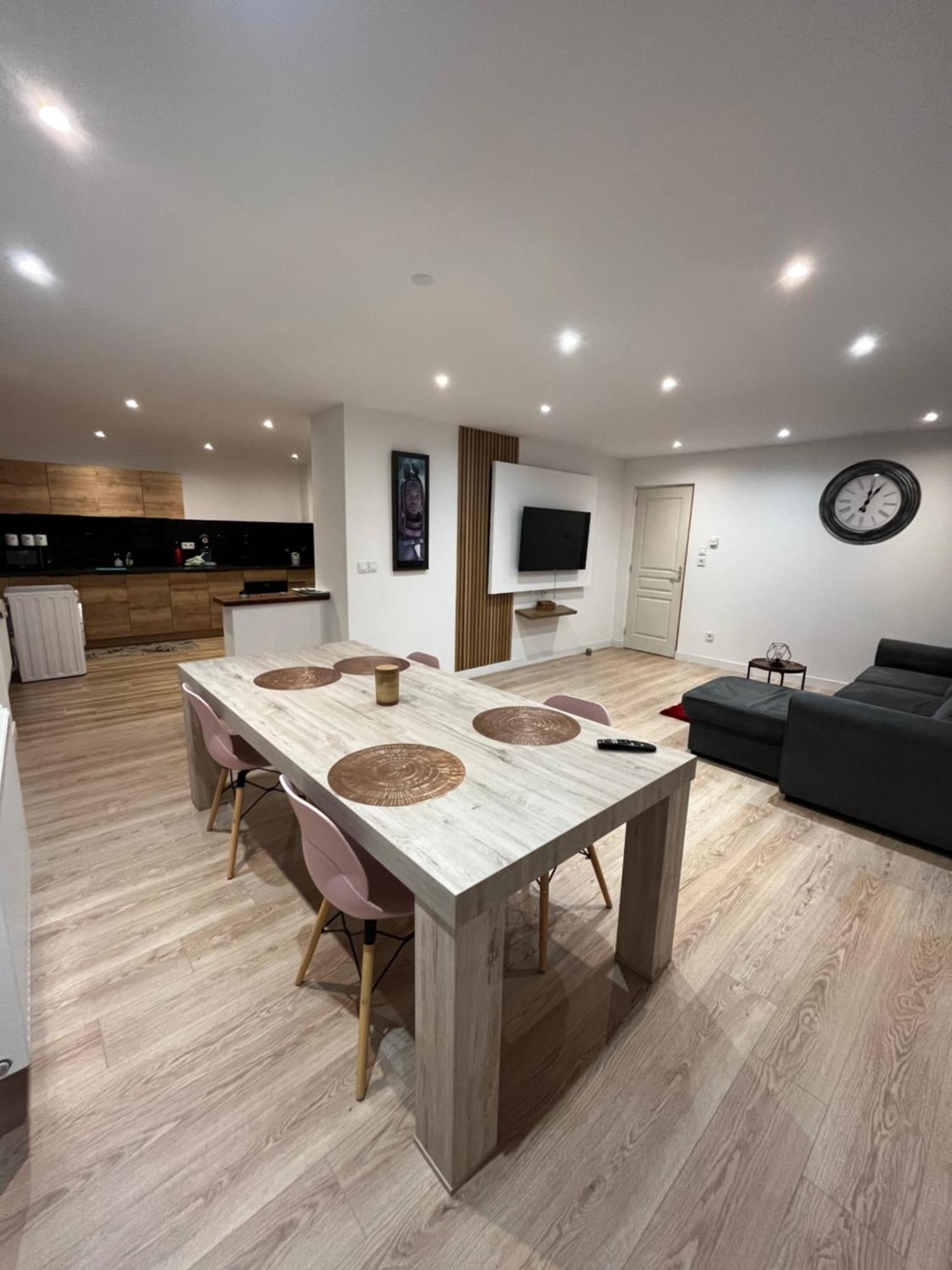Grande Chambre Dans Loft A Deux Pas De La Plage Dunkirk Eksteriør billede